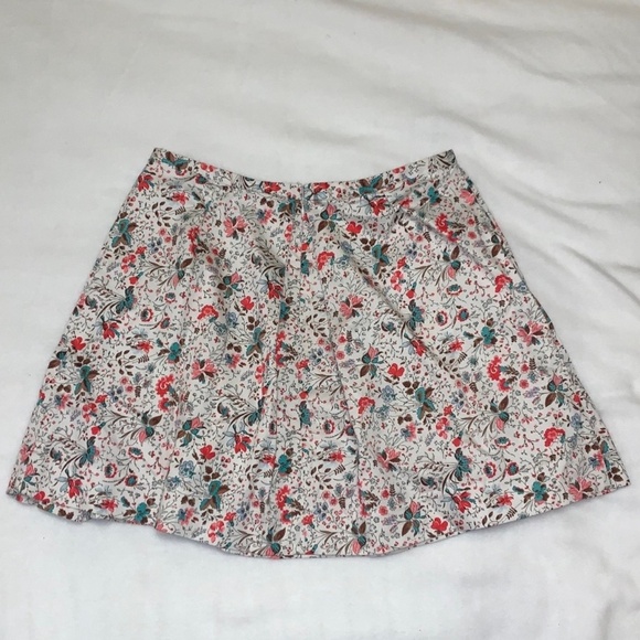 Pre-Owned White Gap Colorful Floral Knee Length Pleated Skirt Pockets Size 10 - Picture 2 of 3